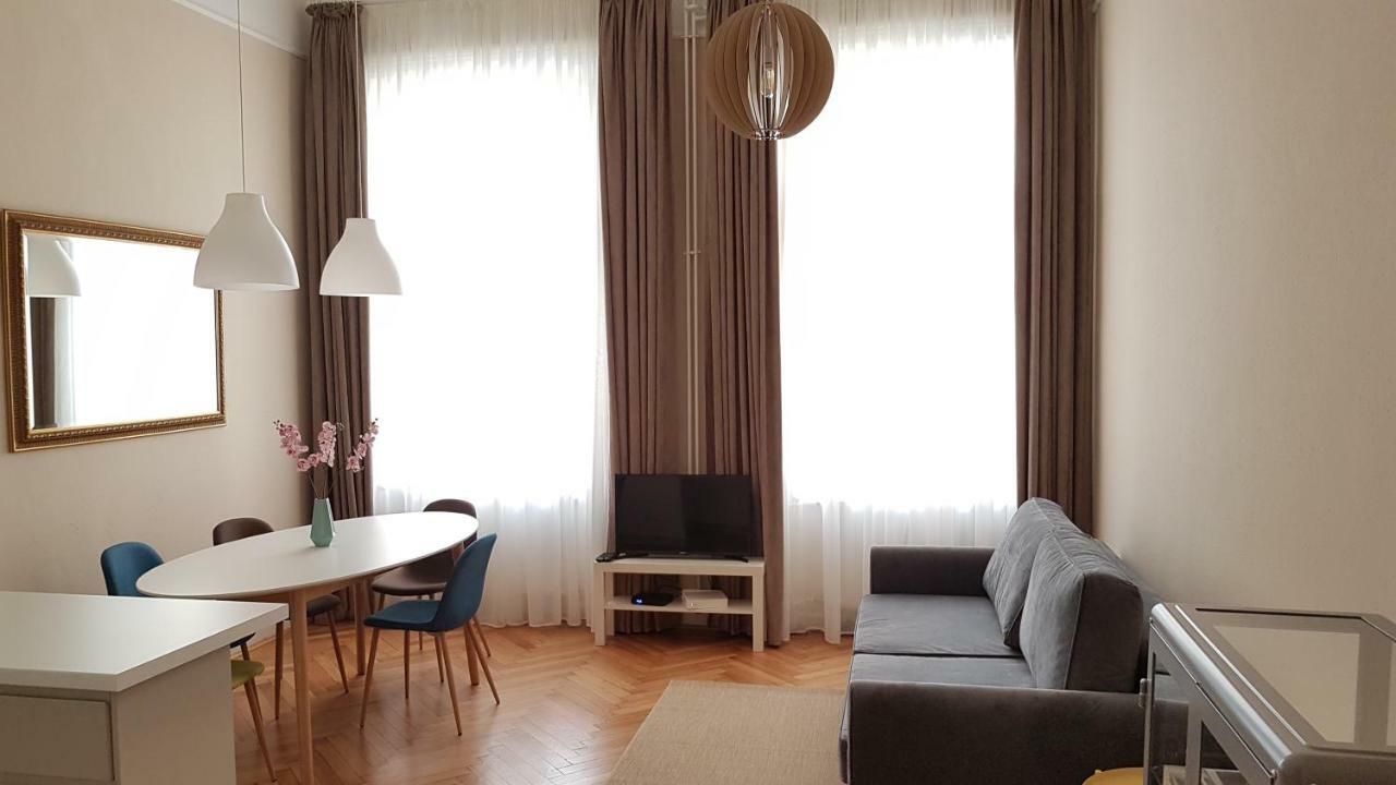Apartment Cbs *